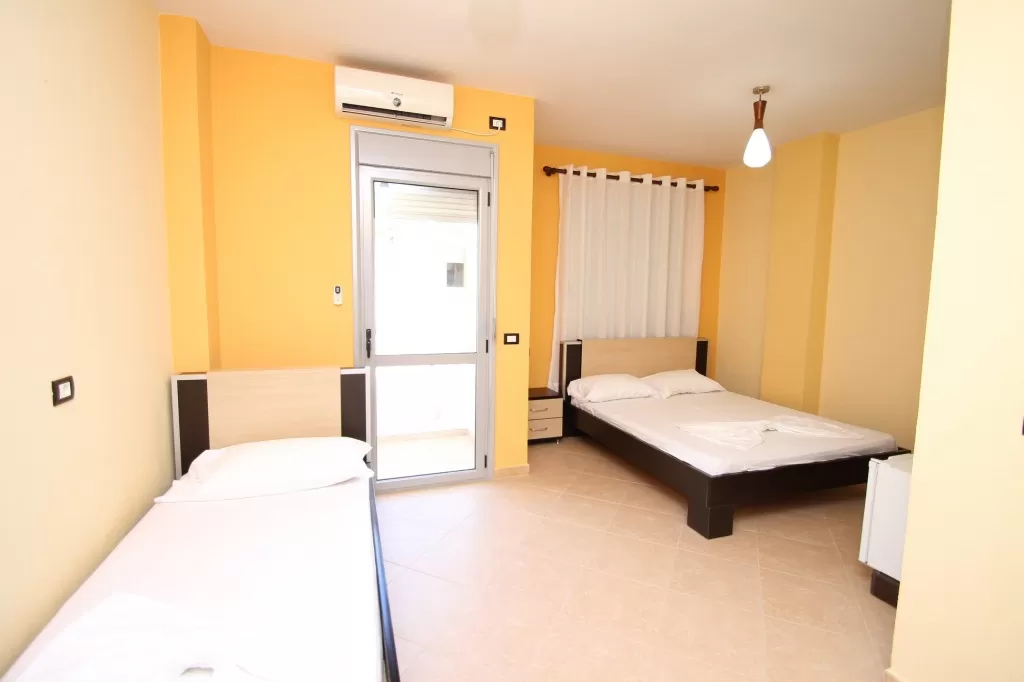 AL Hotel 13 - STD TRPL 1.jpg